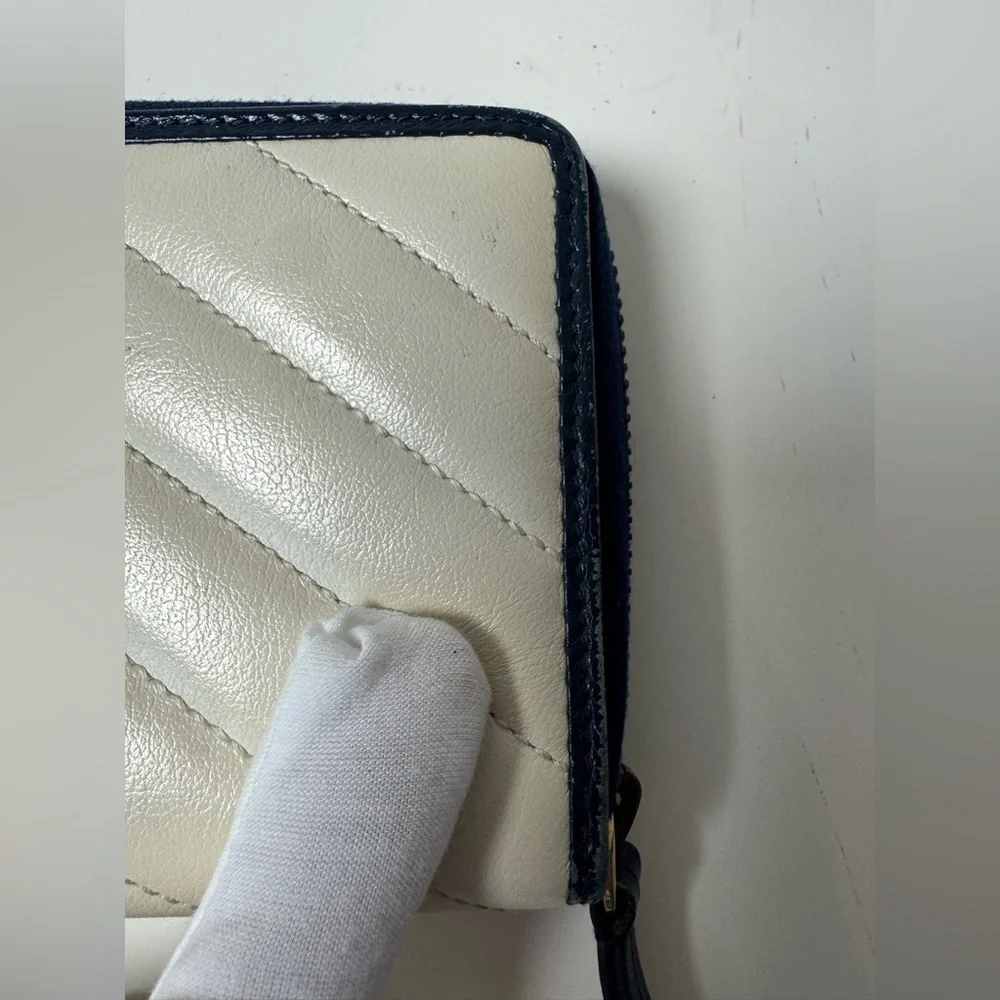 Gucci Women’s Round Long GG Marmont White and Navy Wallet
